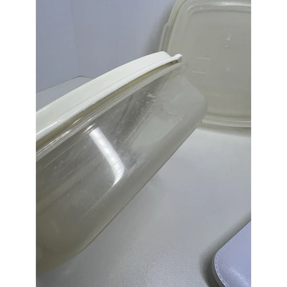 Vintage Rubbermaid Servin Saver #1 - 2 Cups - Lot Of 2 Sandwich‎ w Lids Almond